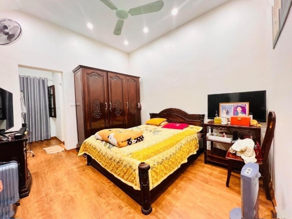 Bán nhà 5 tầng mặt tiền 6m tại Phố Hồng Tiến, Phường Bồ Đề, Long Biên, Hà Nội